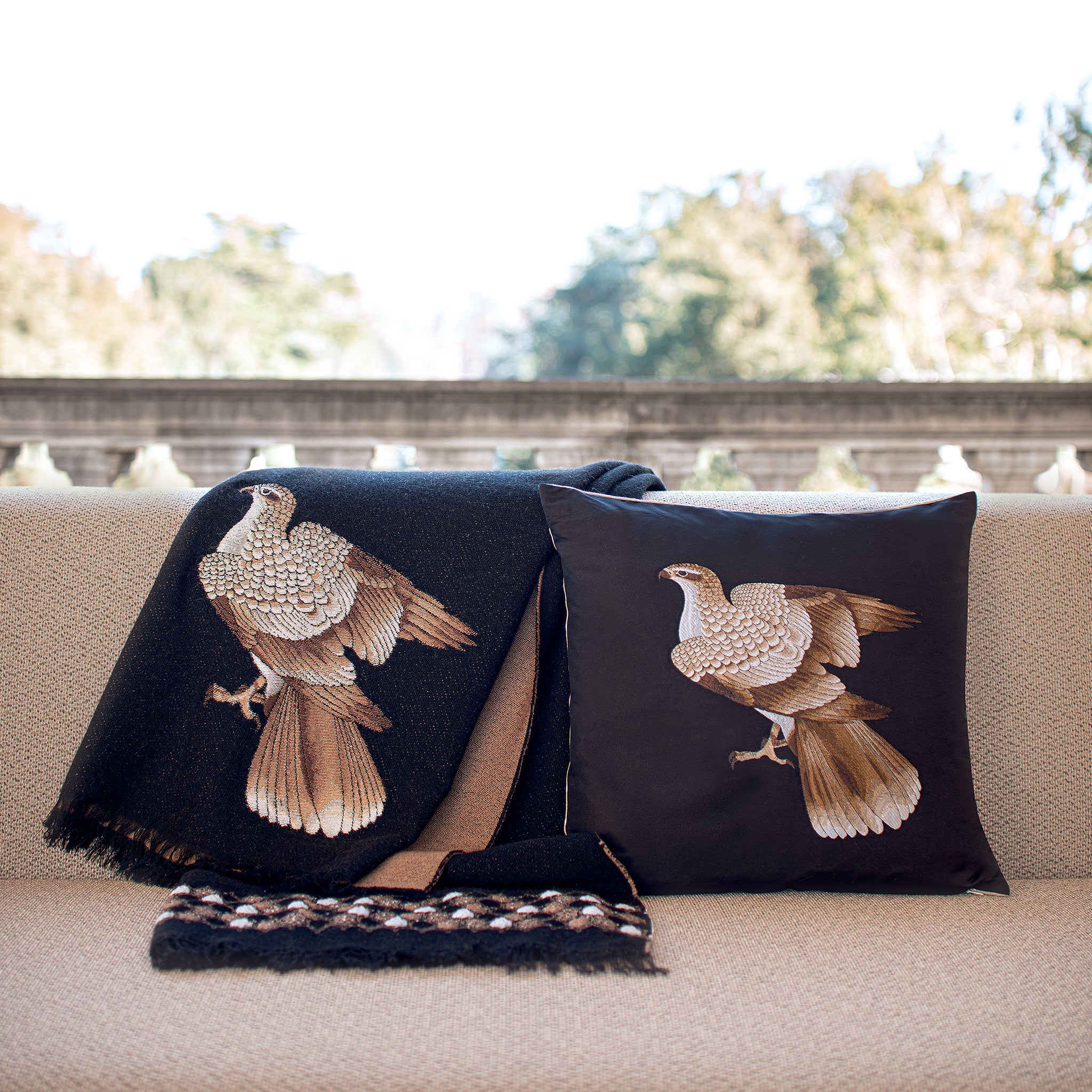 CHOUGEMBOU Throw 140x200cm