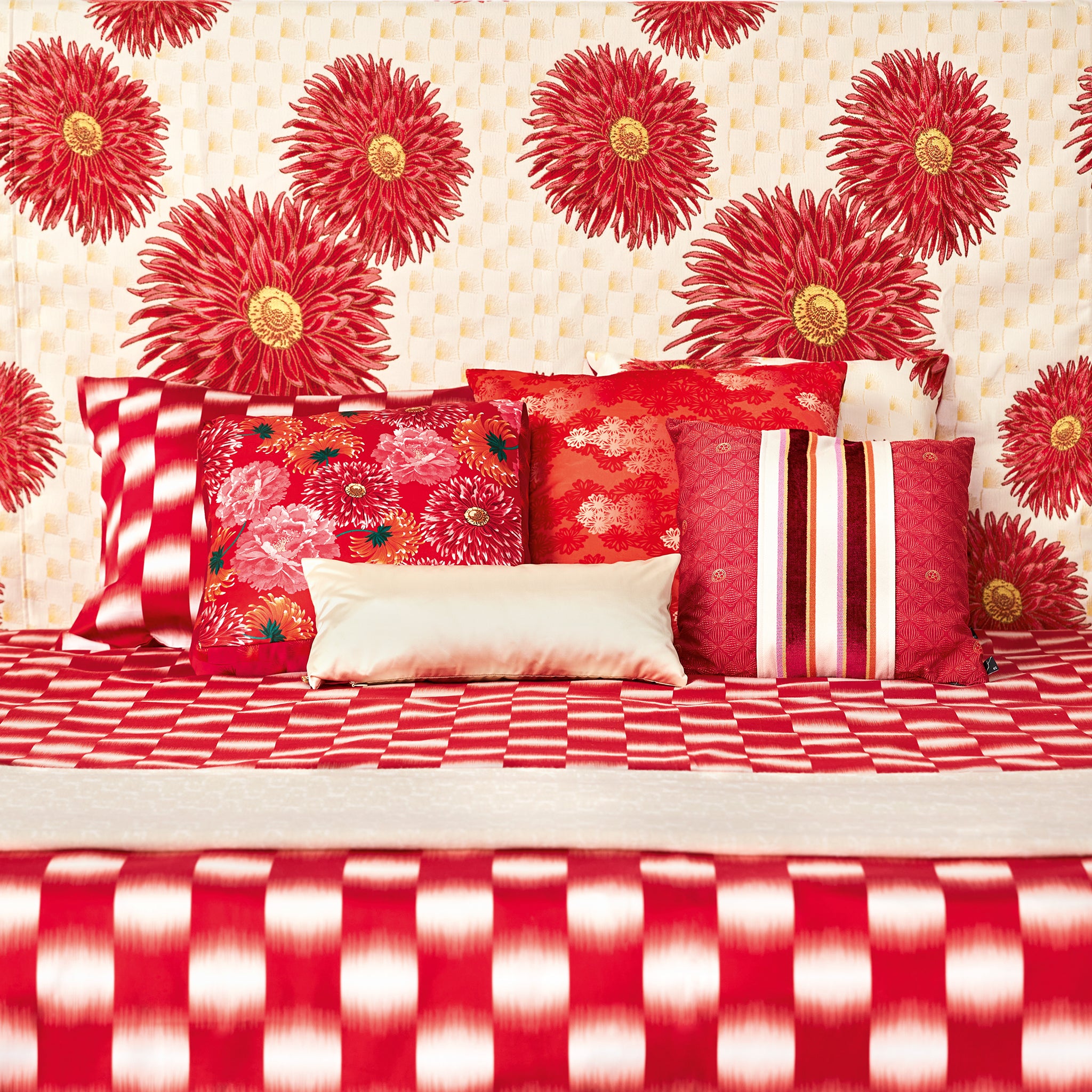 HANABATAKE Cushion 40x40x7cm - K三