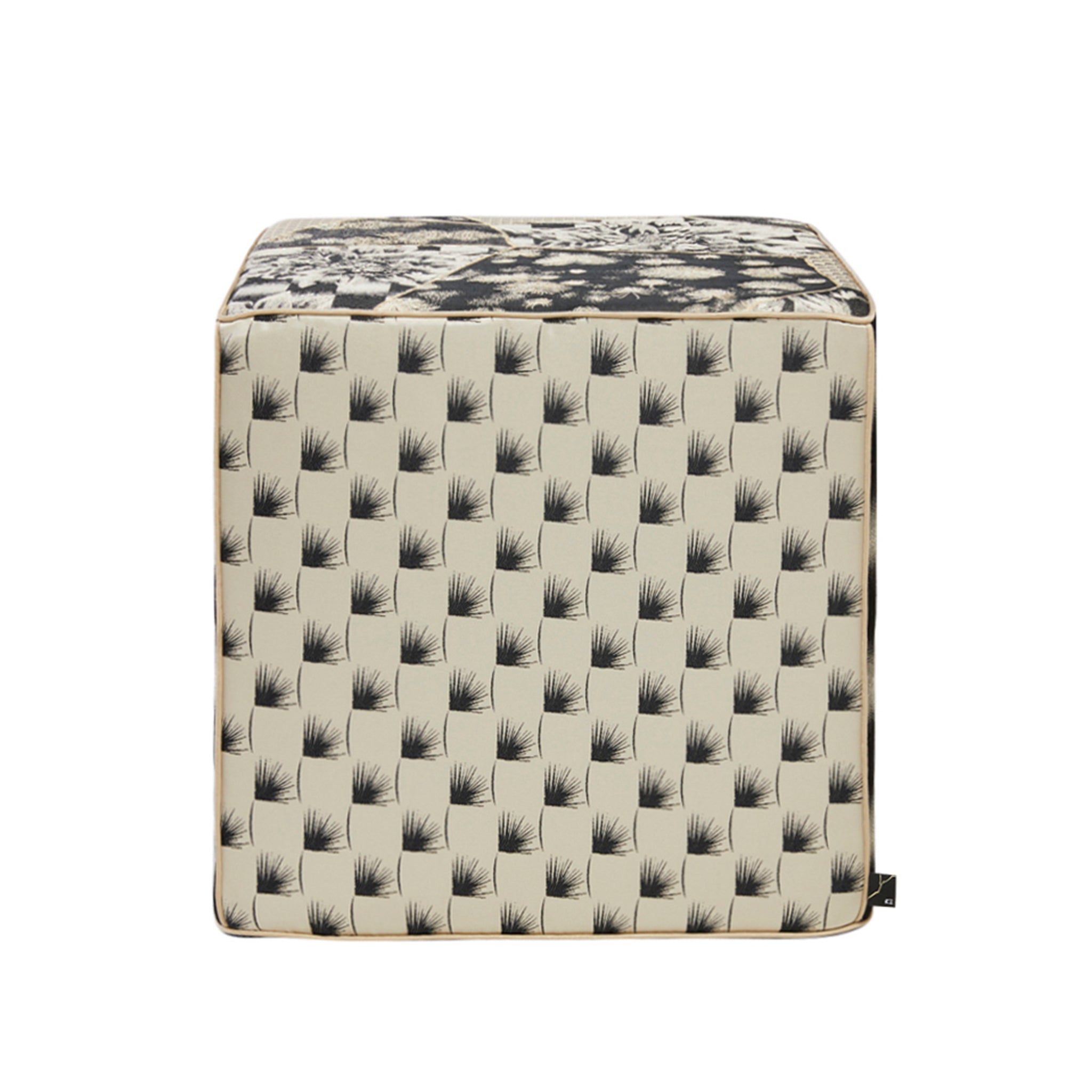 HANATSUGI Cubo Pouf