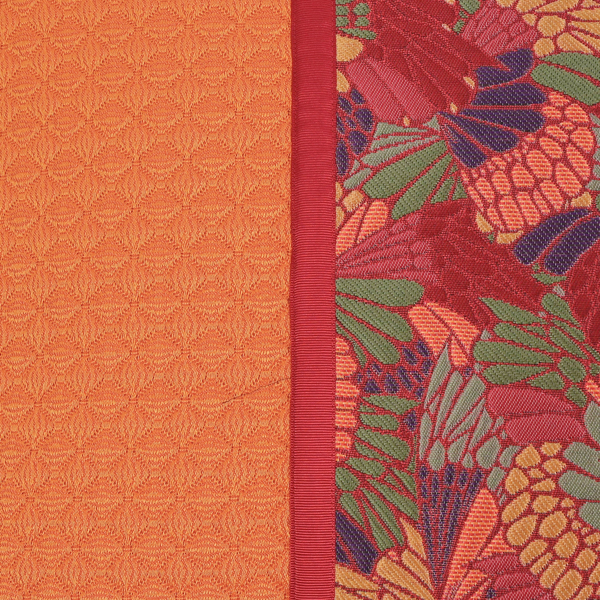 IROU Cushion 70x50cm - K三