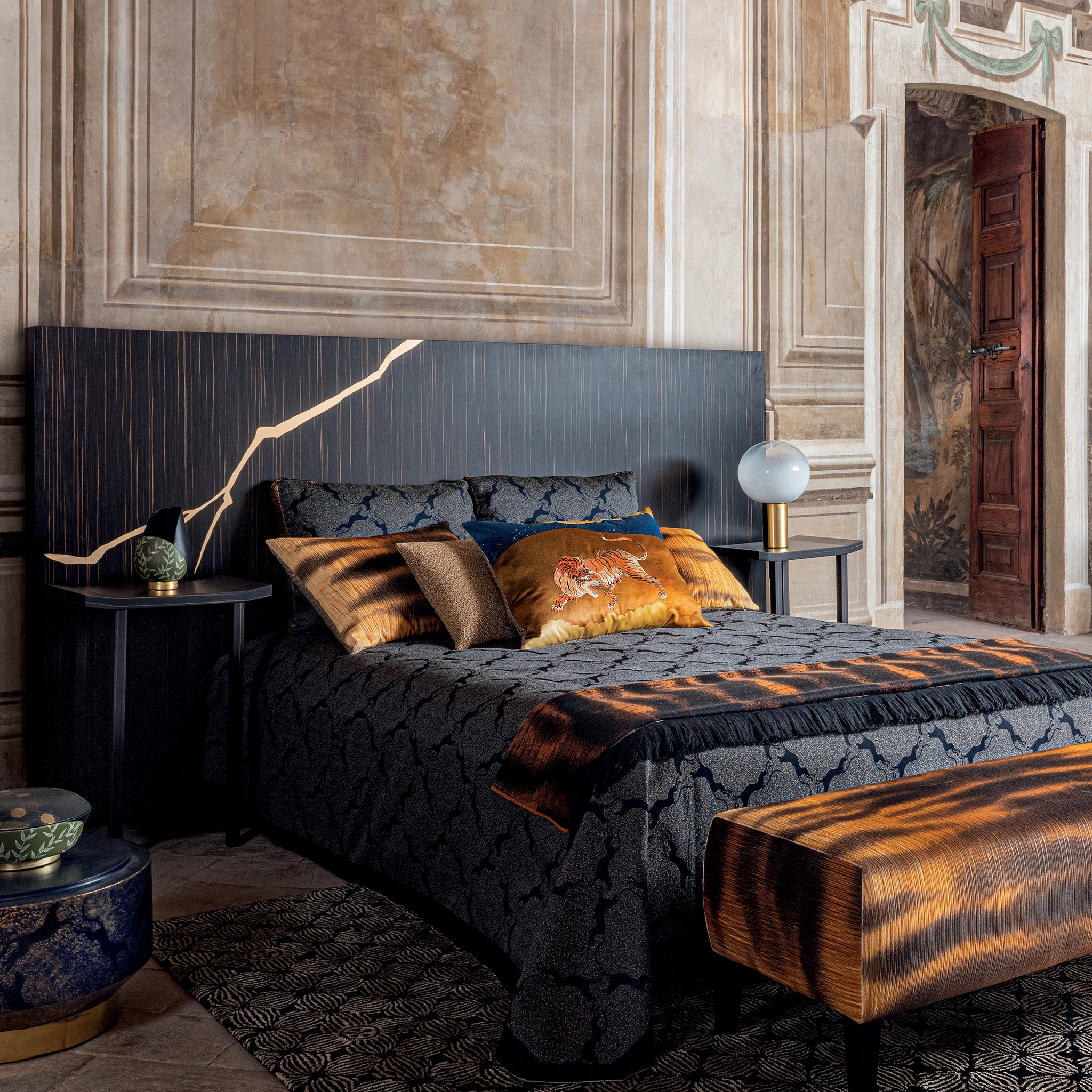 KEGAWA Cushion 70x50cm - K三