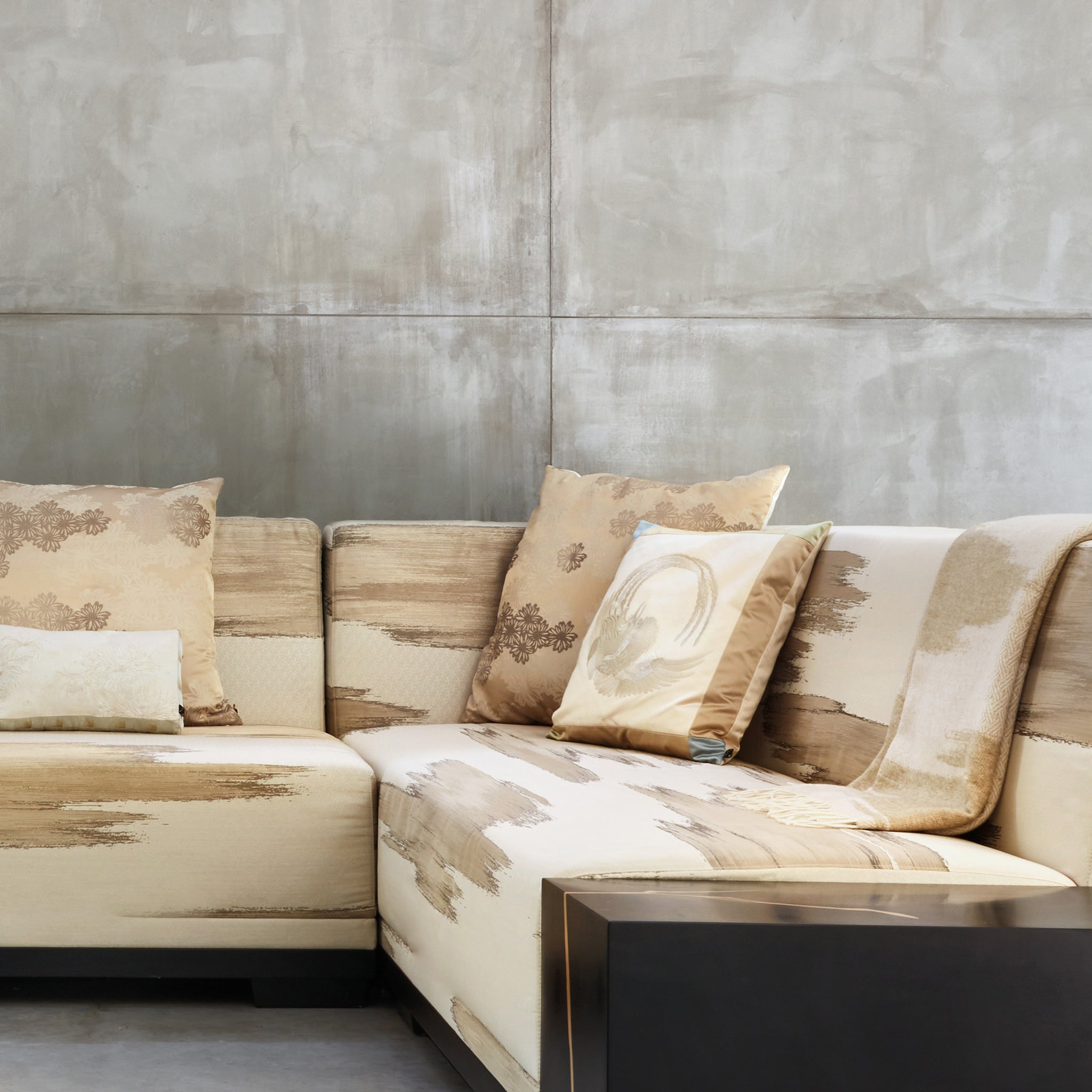 PHOENIX Cushion 50x50cm - K三