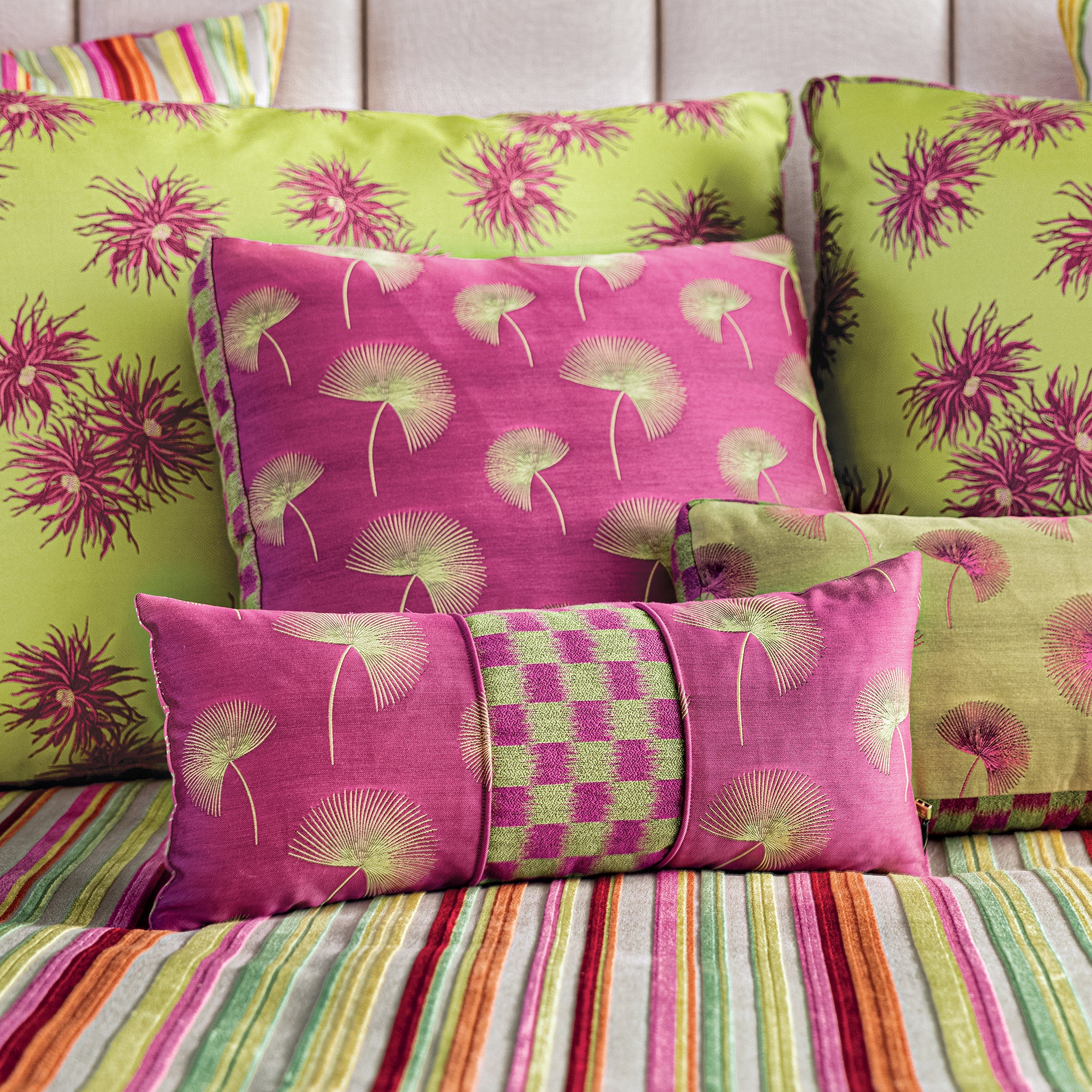 CHIYOGAMI Cushion 20x45cm - K三