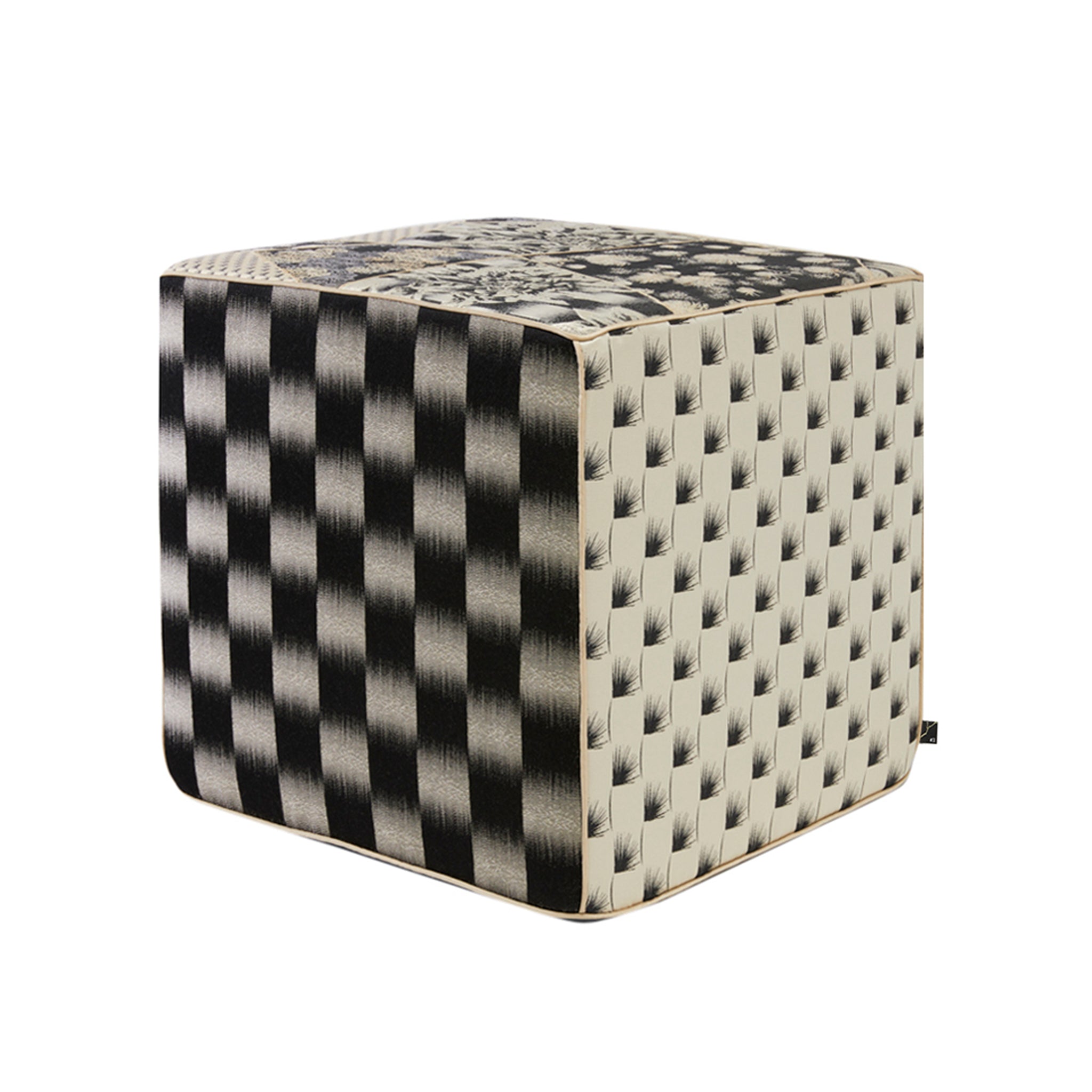 HANATSUGI Cubo Pouf
