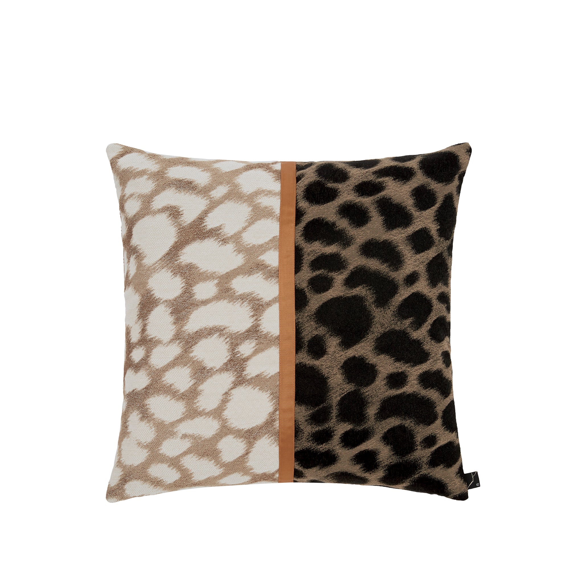 HANTEN HAMA Cushion 40x40cm - K三