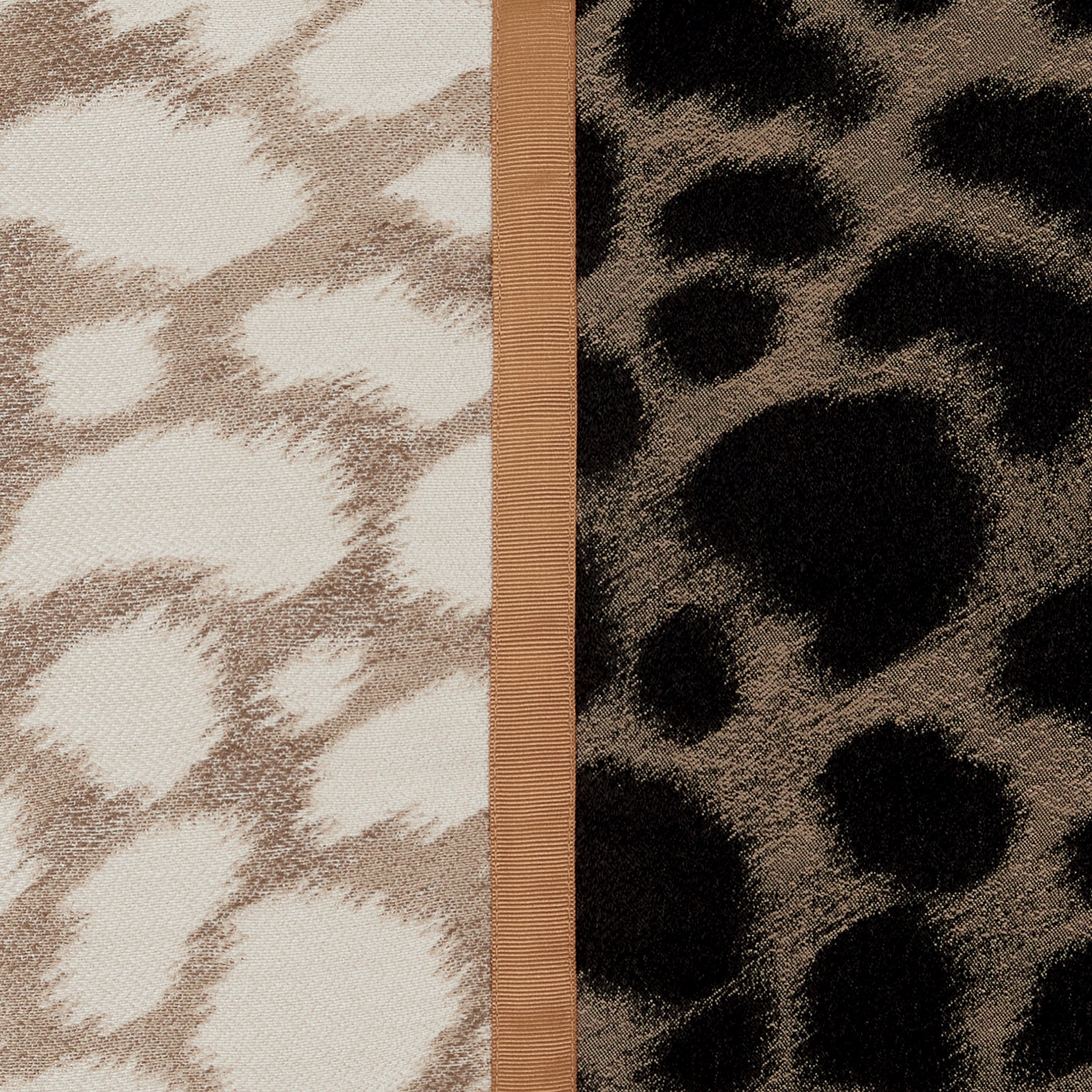 HANTEN HAMA Cushion 40x40cm - K三